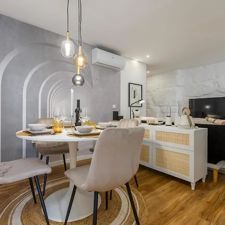 Opo Ribeira Ii Oporto